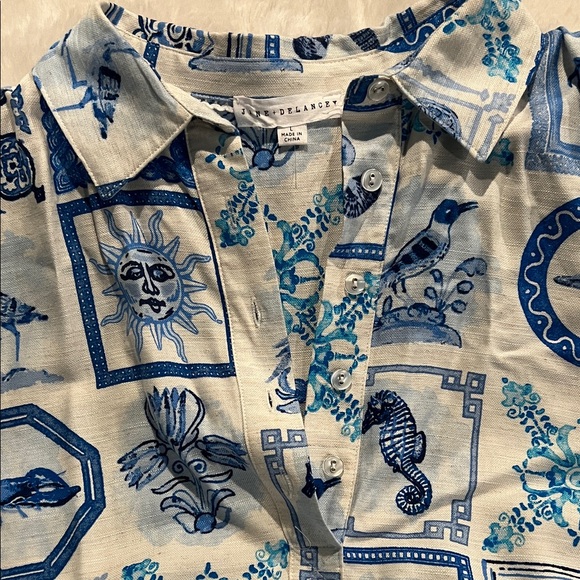 Stylish Blue Patterned Women's Blouse - Picture 2 of 3